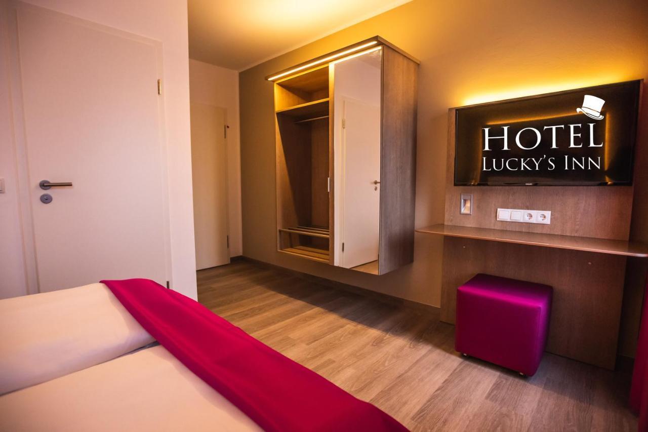 Hotel Luckys Inn Hamburg Bagian luar foto