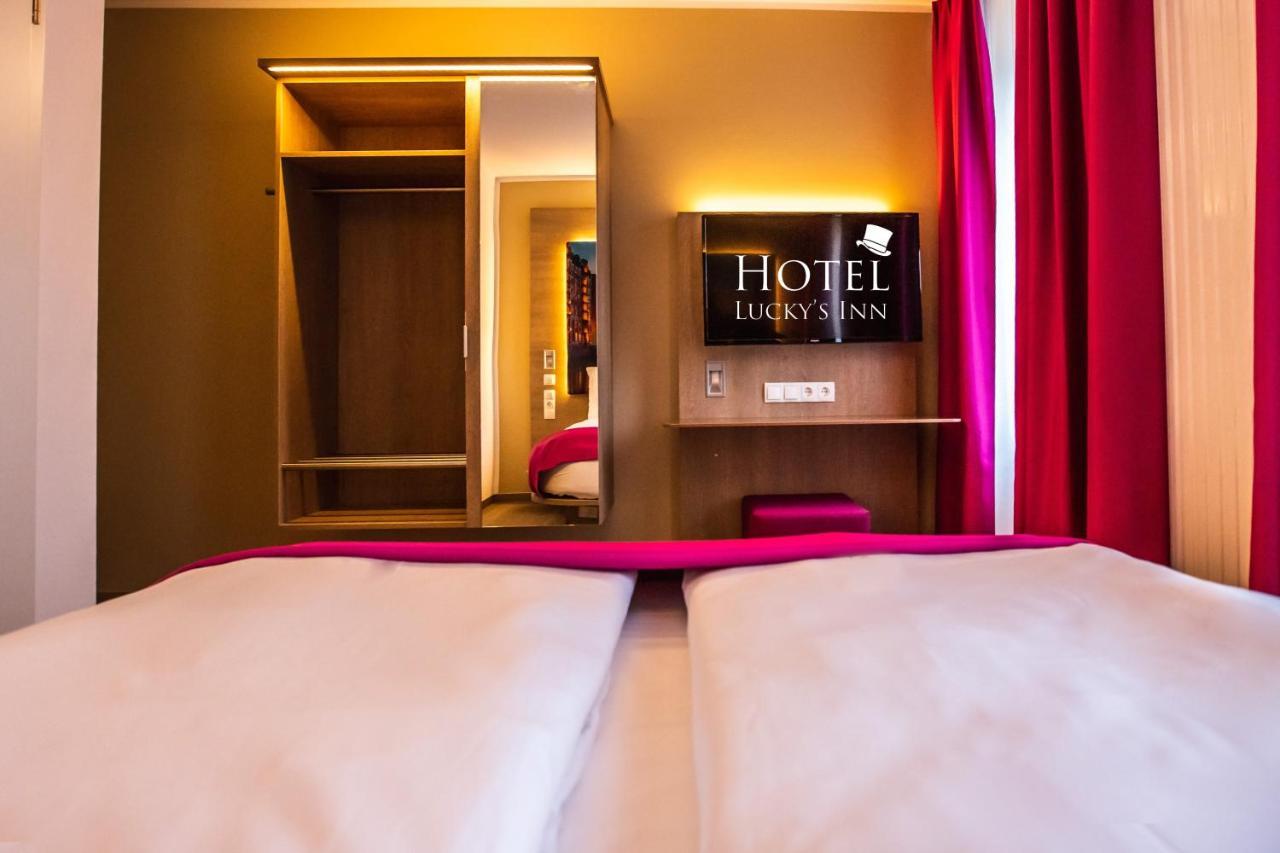 Hotel Luckys Inn Hamburg Bagian luar foto