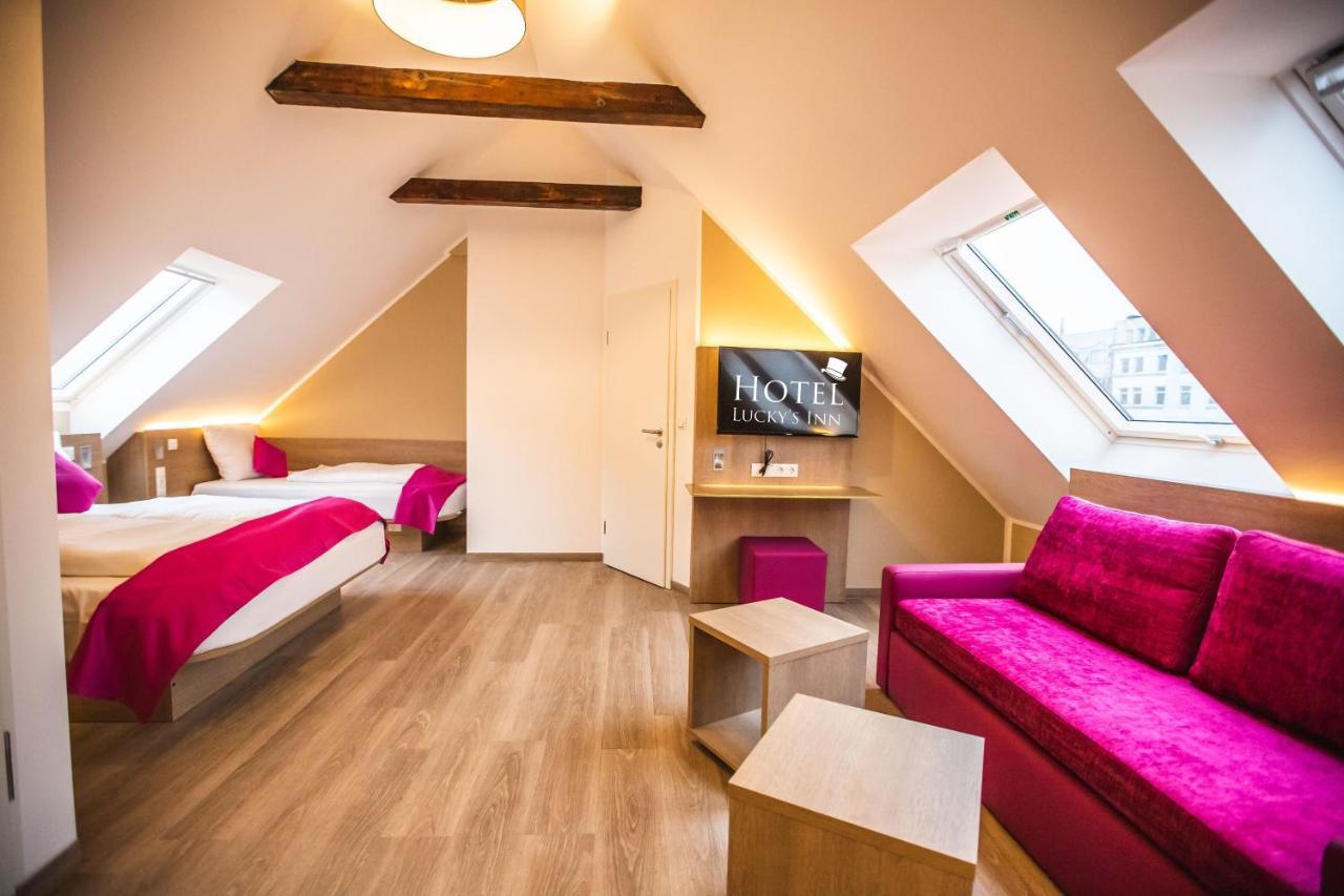 Hotel Luckys Inn Hamburg Bagian luar foto