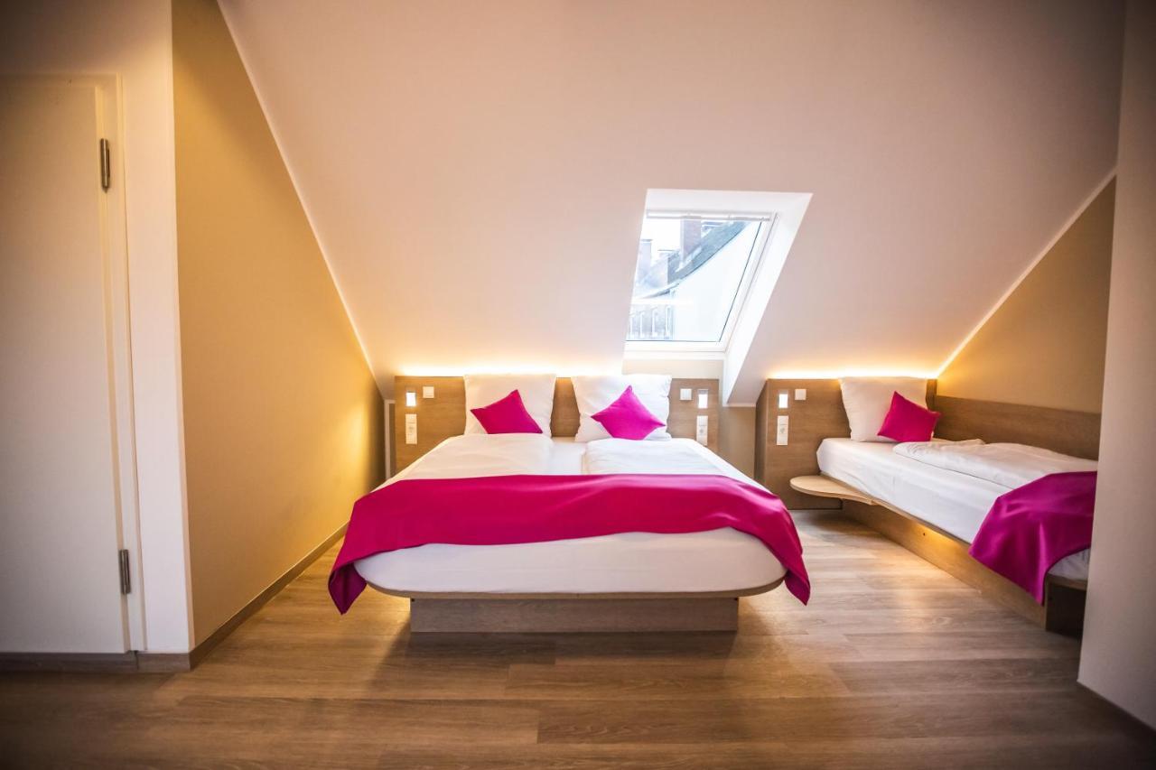 Hotel Luckys Inn Hamburg Bagian luar foto