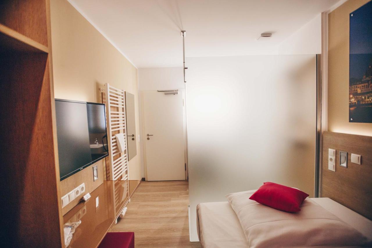 Hotel Luckys Inn Hamburg Bagian luar foto