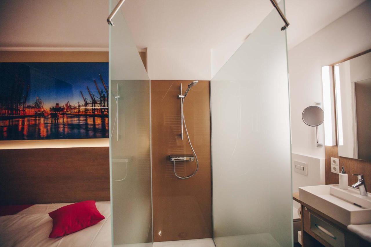 Hotel Luckys Inn Hamburg Bagian luar foto