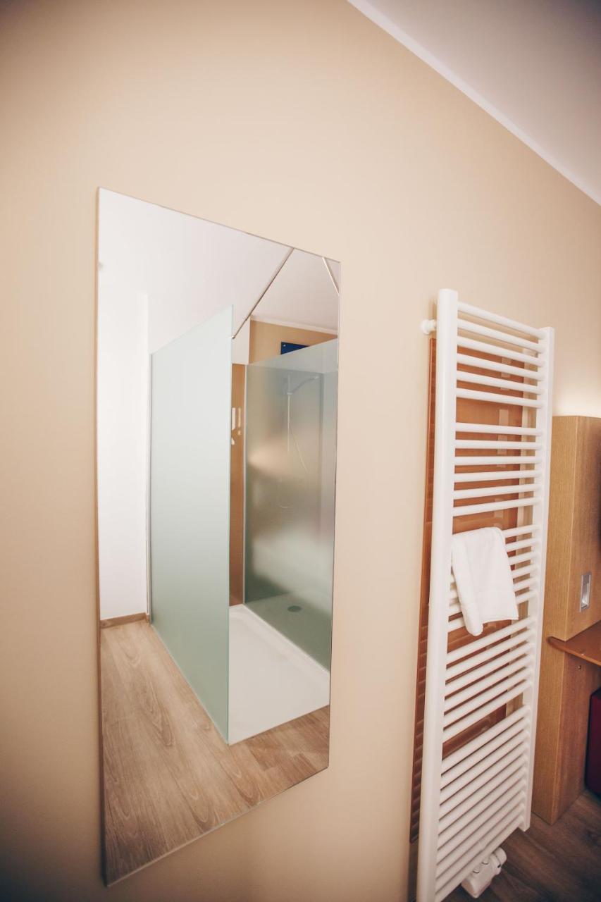 Hotel Luckys Inn Hamburg Bagian luar foto